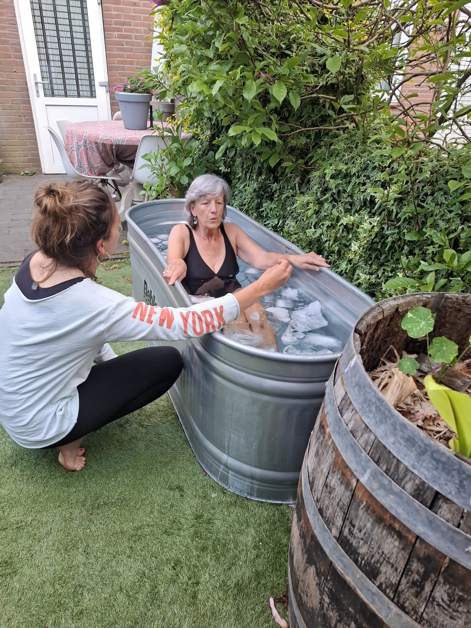Workshop Adem & IJs, ademhalingsoefeningen in de tuin
